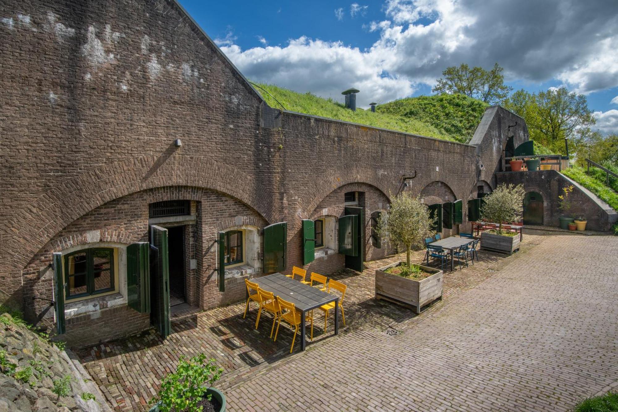 Fort Vuren Exteriér fotografie